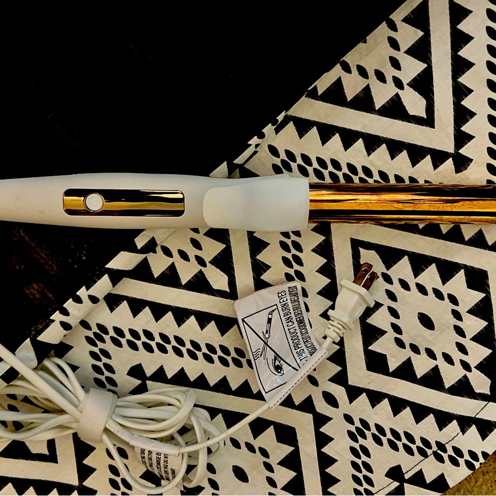 Kristin Ess beautiful new curling iron. 1 inch.